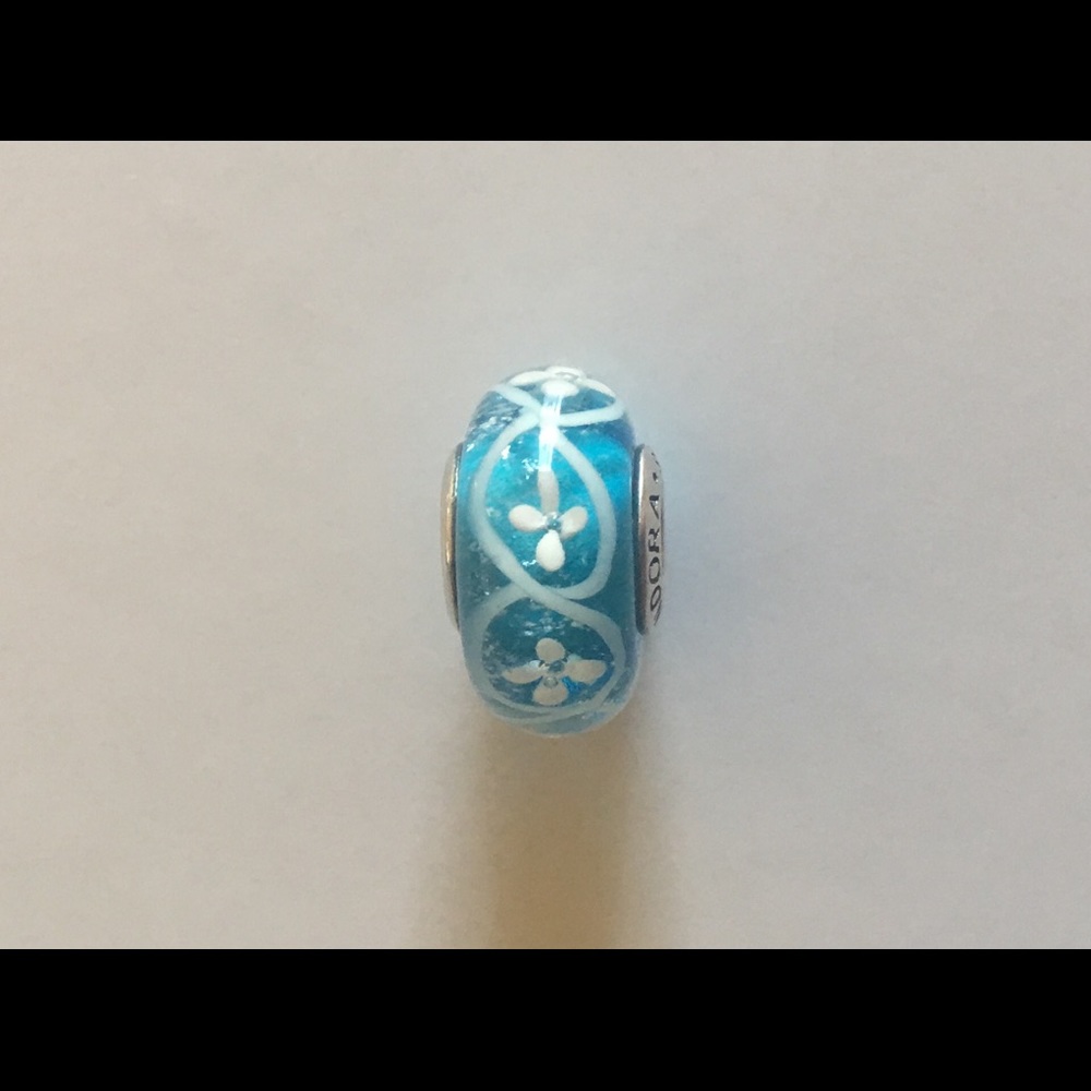 AUTHENTIC PANDORA FIELD OF FLOWERS 🌟I TRADE🌟